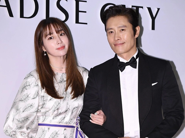 Vợ chồng Lee Byung Hun - Lee Min Jung và thời trang cặp đôi đầy tinh tế, đẳng cấp