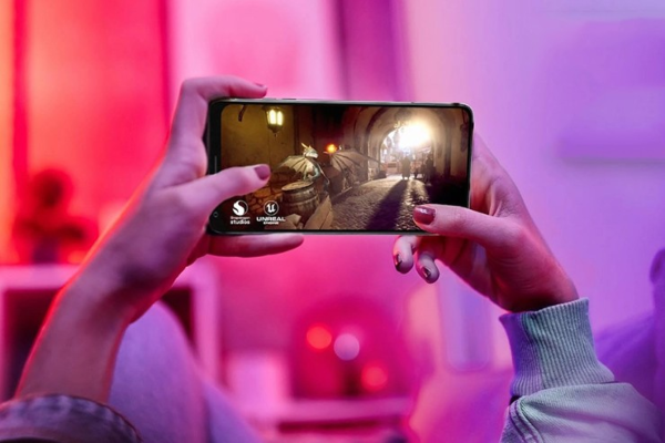 Smartphone android tầm trung chuẩn bị nhận nâng cấp 'khủng'