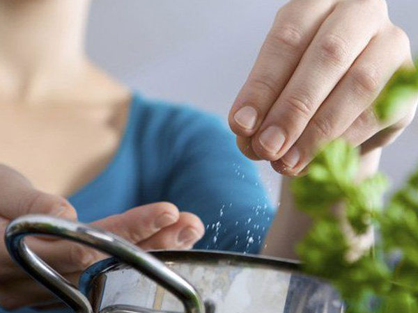 Ba người trong nhà đều mắc u tuyến giáp, bác sĩ khuyến cáo mọi người nên chú ý khi dùng gia vị này