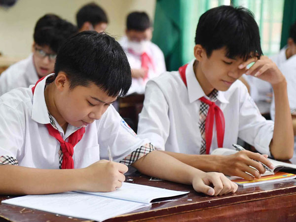 Suốt từ tối qua đến nay, phụ huynh rần rần ăn mừng thông báo mới nhất của Bộ GD&ĐT: Quá chính xác và đúng đắn!
