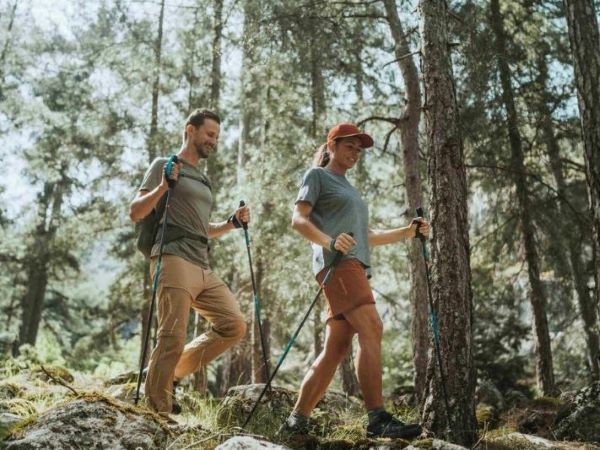 Trang phục trekking và những lưu ý quan trọng khi chọn đồ trekking