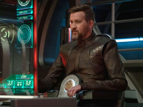 Diễn viên 'Captain Marvel' qua đời ở tuổi 50