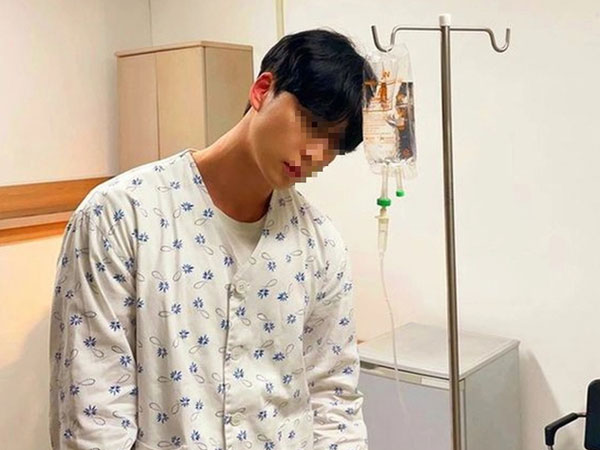 Thanh niên 20 tuổi đang khỏe mạnh bỗng méo miệng vì mắc sai lầm này trong lúc gội đầu