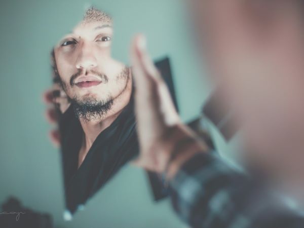 Làm thế nào để chàng thoát khỏi đôi mắt 'gấu trúc'?