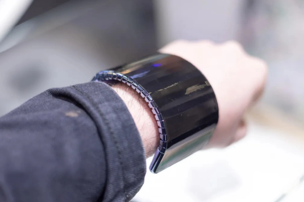 Điện thoại Samsung 'biến hình': Từ smartphone thành smartwatch chỉ trong một nốt nhạc