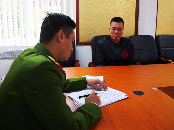 Hai người tạt đầu, đánh tài xế ôtô trên cao tốc: 'Phải đối diện với án tù, tôi quá lo lắng'