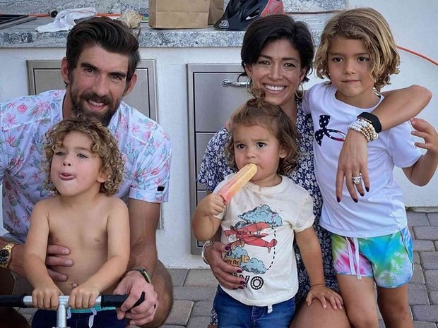 Huyền thoại Michael Phelps: Từ tay chơi bệ rạc thành ông chồng quốc dân & khối tài sản 'khổng lồ'!