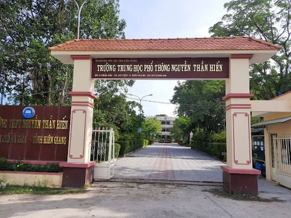 Thầy giáo bị 'tố' làm nữ sinh lớp 12 mang thai 26 tuần: 'Tôi nhận được sự đồng thuận, không lừa gạt, dụ dỗ'