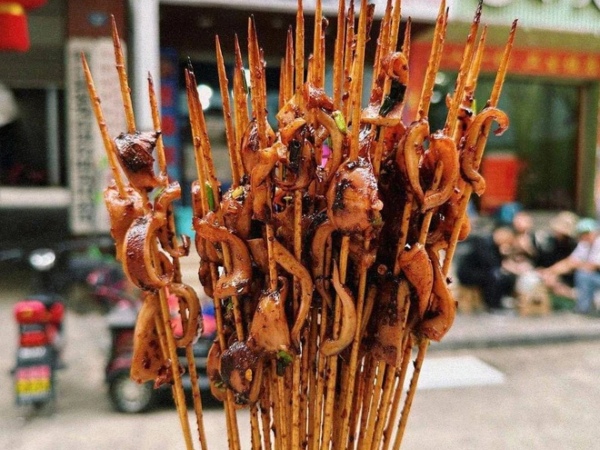 Ẩm thực Hà Khẩu khiến du khách Việt 'nghiện toàn tập': tên thì nghe rồi nhưng mẹo ăn ngon chưa chắc bạn đã biết đâu
