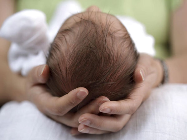 Thấy con giống người yêu cũ của vợ, người đàn ông yêu cầu xét nghiệm ADN: Sự thật được hé lộ