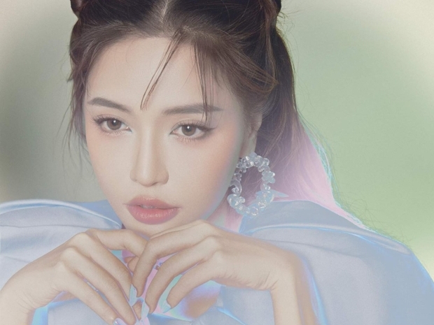 Liên tiếp 'đụng độ' Sơn Tùng, Bích Phương khẳng định: 'Ấp ủ từ lâu. Không phải một người cố ra sản phẩm theo xu hướng!'