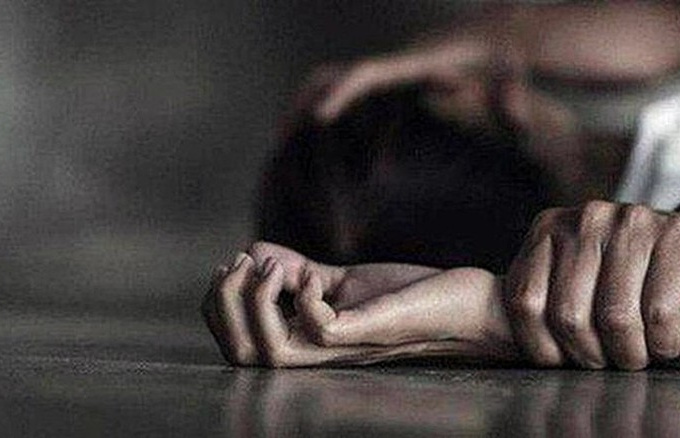 Ấn Độ: Nữ du khách bị cưỡng hiếp tập thể khi đi cùng chồng