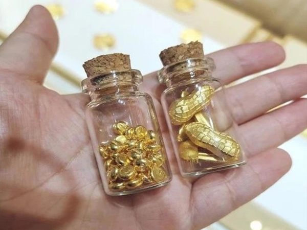 'Chơi' vàng mini lỗ lớn