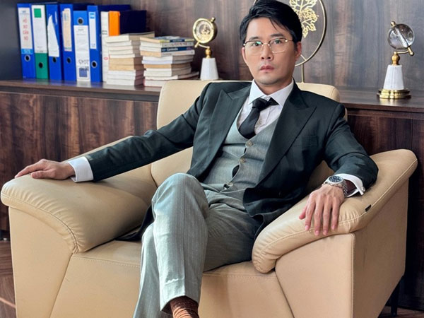 Nam thần Việt 40 tuổi vẫn chưa vợ con dù đẹp trai, cao 1m80, gu bạn gái là 1 hoa hậu nổi tiếng, siêu xinh
