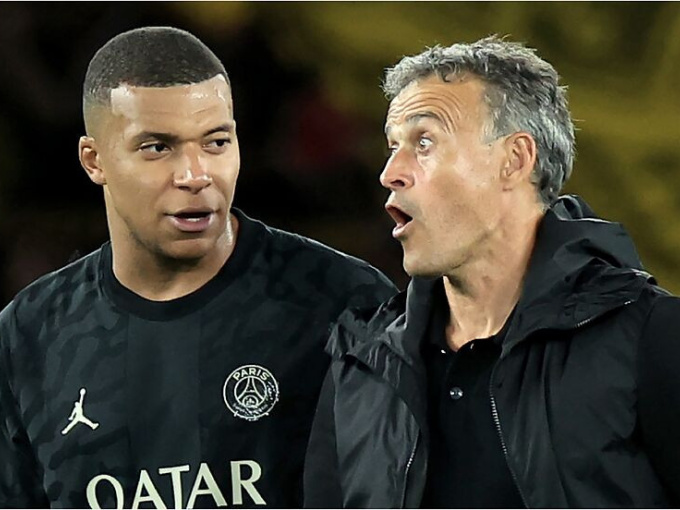 Mbappe gặp HLV Enrique giải quyết căng thẳng bị ‘đì’ vì rời PSG