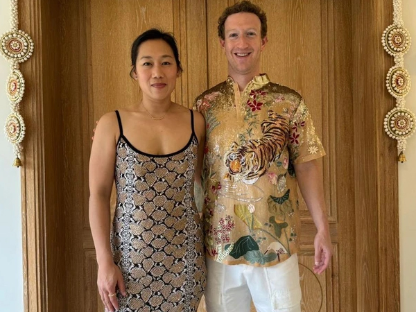 Ông chủ Facebook Mark Zuckerberg và vợ gây chú ý ở tiệc cưới 120 triệu USD