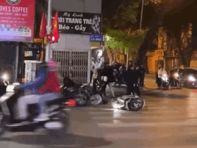 Hà Nội: Điều tra nhóm thanh niên dùng xẻng đánh người trên phố Lò Đúc