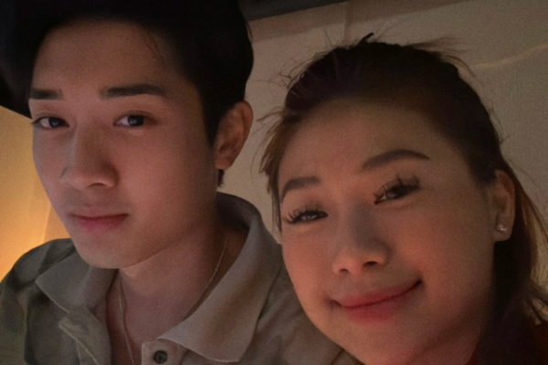 Bạn trai hot girl TDDC Phạm Như Phương và anh em sinh đôi khiến dân tình 'lọt hố': Trên live đẹp nức nở, đời thường còn mê hơn!