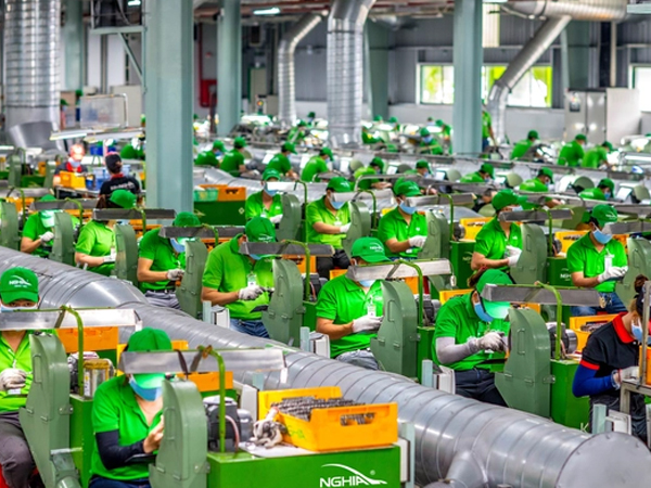 Người lao động không được nghỉ bù dịp lễ Giỗ tổ Hùng Vương, 30-4 và 1-5