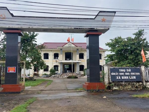 Cảnh cáo chủ tịch xã ở Quảng Nam để gà 'đi lạc' vào nhà người thân
