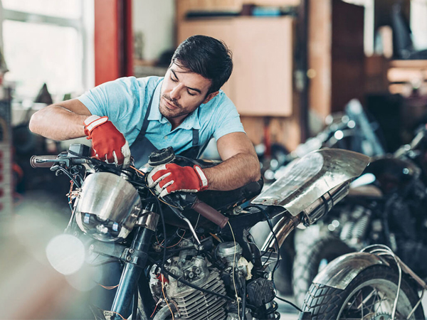 Các yếu tố ảnh hưởng đến mức tiêu thụ nhiên liệu của xe máy