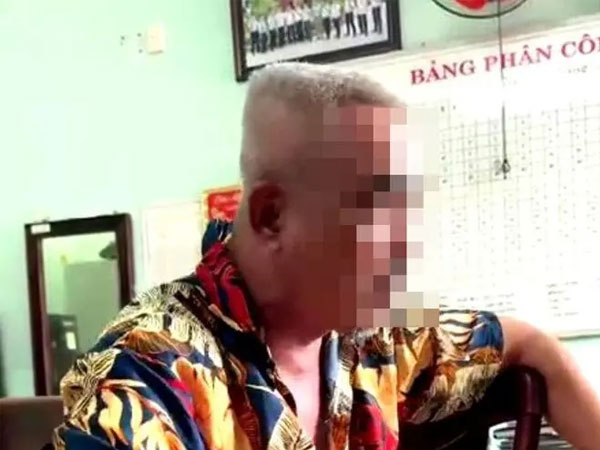 Nam hành khách gây rối trên tàu, tự xưng là 'người của Bộ Văn hóa’