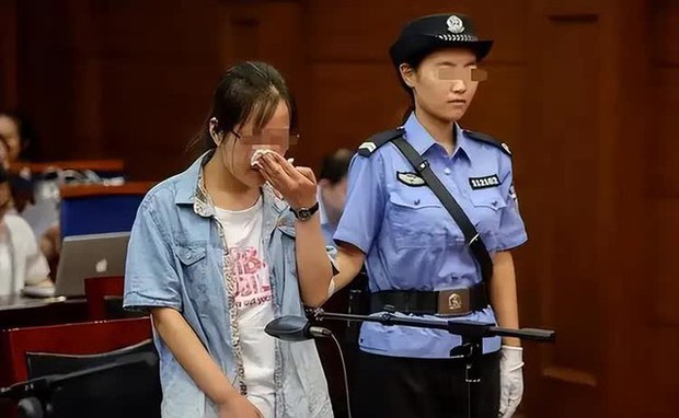 Người phụ nữ lợi dụng sơ hở thực hiện 16 lần 'thó' đồ siêu thị, bị bắt mới khai ăn trộm vì... bị áp lực