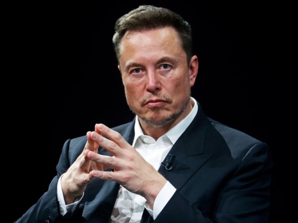 Elon Musk để mất ngôi giàu nhất thế giới vào tay 1 'cụ ông' 60 tuổi đã nghỉ hưu