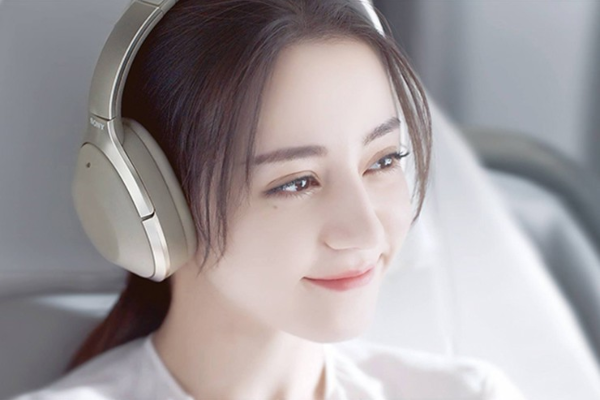 WHO đưa cảnh báo vì xu hướng sử dụng tai nghe quá nhiều