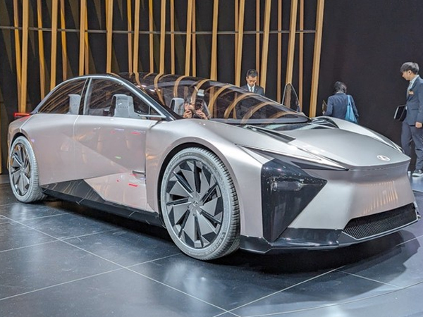 Toyota đạt bước tiến lớn trong cuộc đua sản xuất xe điện