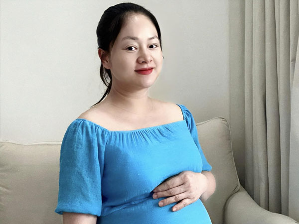 Diễn viên Lan Phương thông báo đã sinh con ở tuổi 41, tiết lộ điều trùng hợp khiến niềm vui nhân đôi