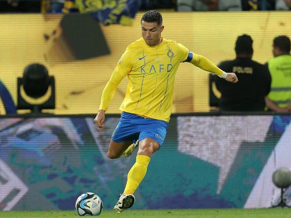 Ronaldo bất lực, Al Nassr 'giương cờ trắng' với Al Hilal