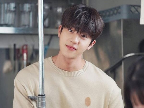 Phim lãng mạn lập kỷ lục chưa từng có, nam chính thành 'hội chứng siêu hot' vì quá dễ thương