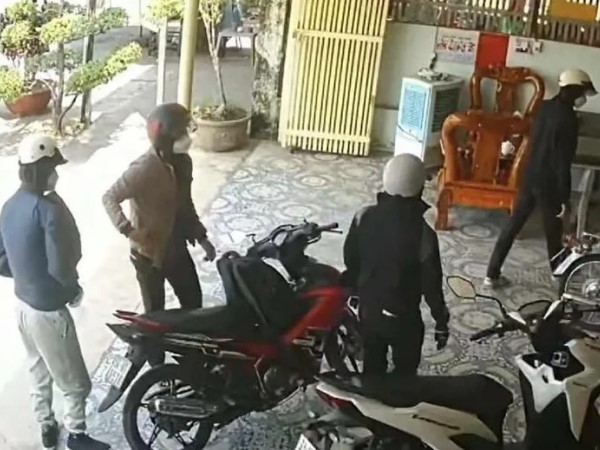 Các nghi phạm cướp tiệm vàng ở Bình Dương đều tham gia nhóm 'vỡ nợ làm liều'