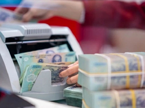 Xuất hiện ngân hàng vẫn giữ lãi suất tiết kiệm 7,5%/năm: Gửi tối thiểu từ 100.000 đồng