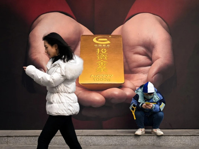 Trung Quốc xem xét yêu cầu trả tiền cho người phải trả lời tin nhắn công việc ngoài giờ