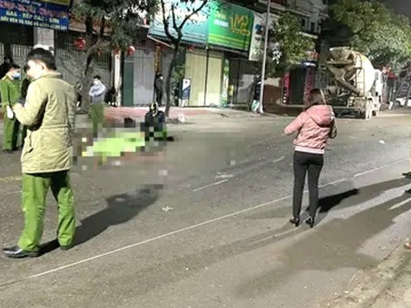 Xe bồn tông chết 2 người đi xe máy