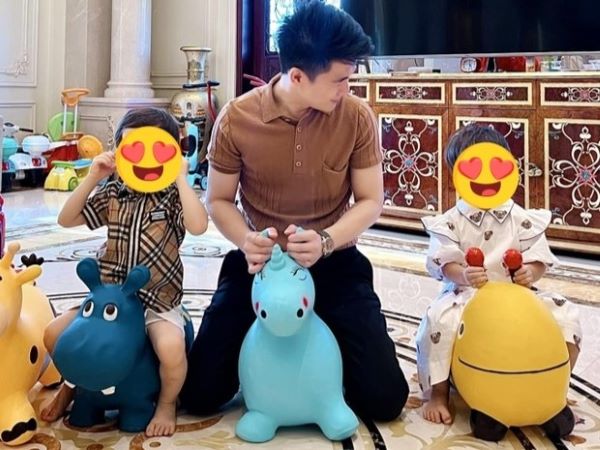 Thiếu gia tập đoàn nghìn tỷ có cuộc sống sống xa hoa, làm bố đơn thân gần 5 năm nhưng danh tính vợ vẫn là điều bí ẩn nhất!