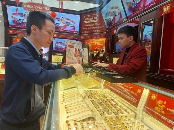 Bộ Tài chính 'bác' đề xuất tính thuế VAT khi mua bán vàng