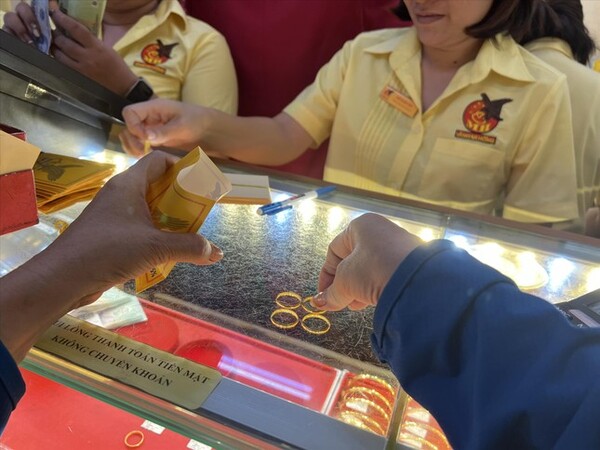 Lý do vàng nhẫn mỗi nơi mỗi giá