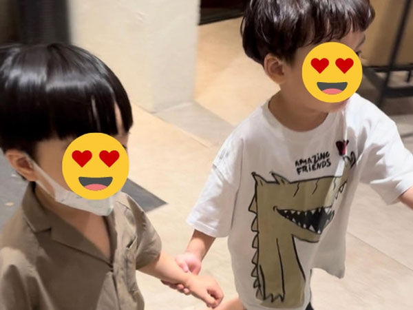 Lộ ảnh hiếm hoi của nhóc tỳ nhà Công Phượng - Viên Minh khi cùng chàng cầu thủ về hội quân với đội tuyển Việt Nam