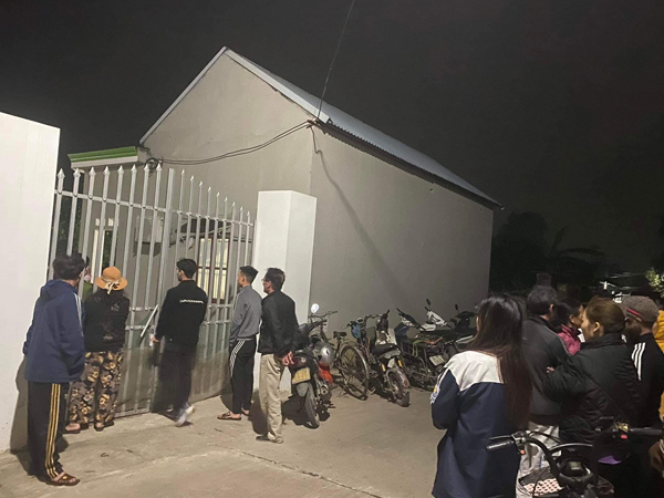 Hà Nội: Chồng sát hại vợ tại nhà riêng
