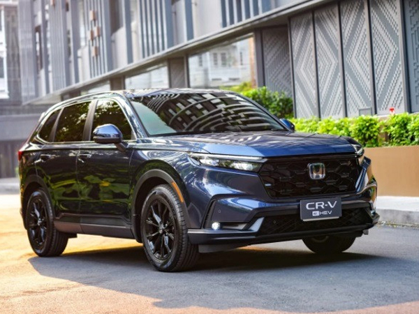Xe hybrid 'xanh' hơn xe xăng nhưng bị 'bỏ quên', không được ưu đãi nào