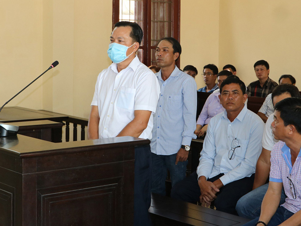 2 cựu chủ tịch xã lĩnh án vì lập khống hồ sơ, chiếm đoạt hàng trăm triệu đồng