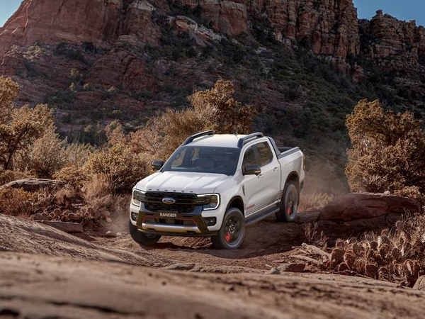 Ford Ranger có thêm phiên bản Stormtrak với nhiều nâng cấp