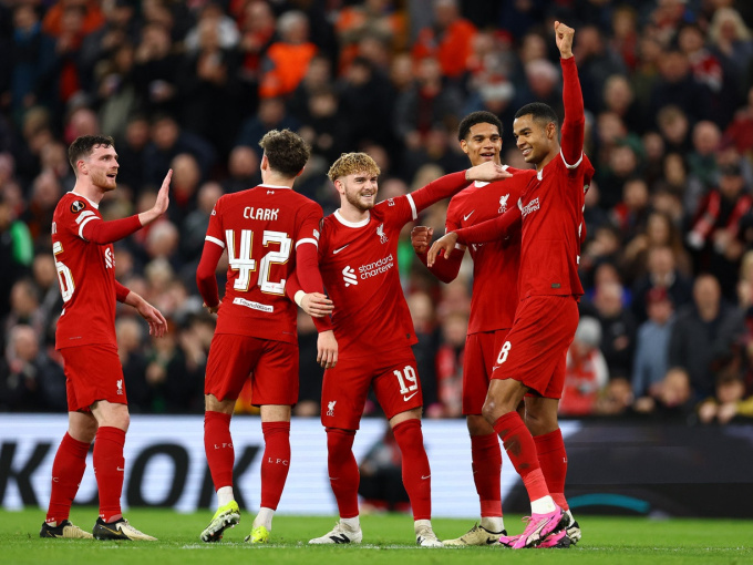Liverpool thắng 11-2, thẳng tiến tứ kết Europa League