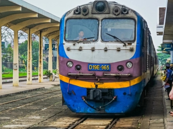Chuyến tàu du lịch kết nối Huế - Đà Nẵng vận hành vào cuối tháng 3