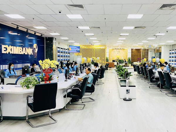 Toàn cảnh vụ nợ thẻ tín dụng từ 8,5 triệu lên 8,8 tỷ đồng: Chủ thẻ có phải hoàn trả số tiền?