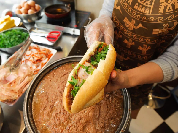 Bánh mì Việt Nam vượt vô vàn đối thủ, xếp hạng 'ngon số 1 thế giới'