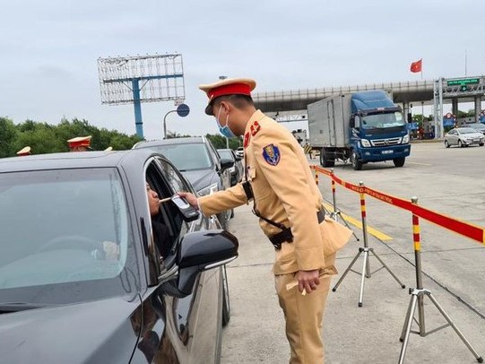 Kiến nghị không tước bằng lái người vi phạm nồng độ cồn